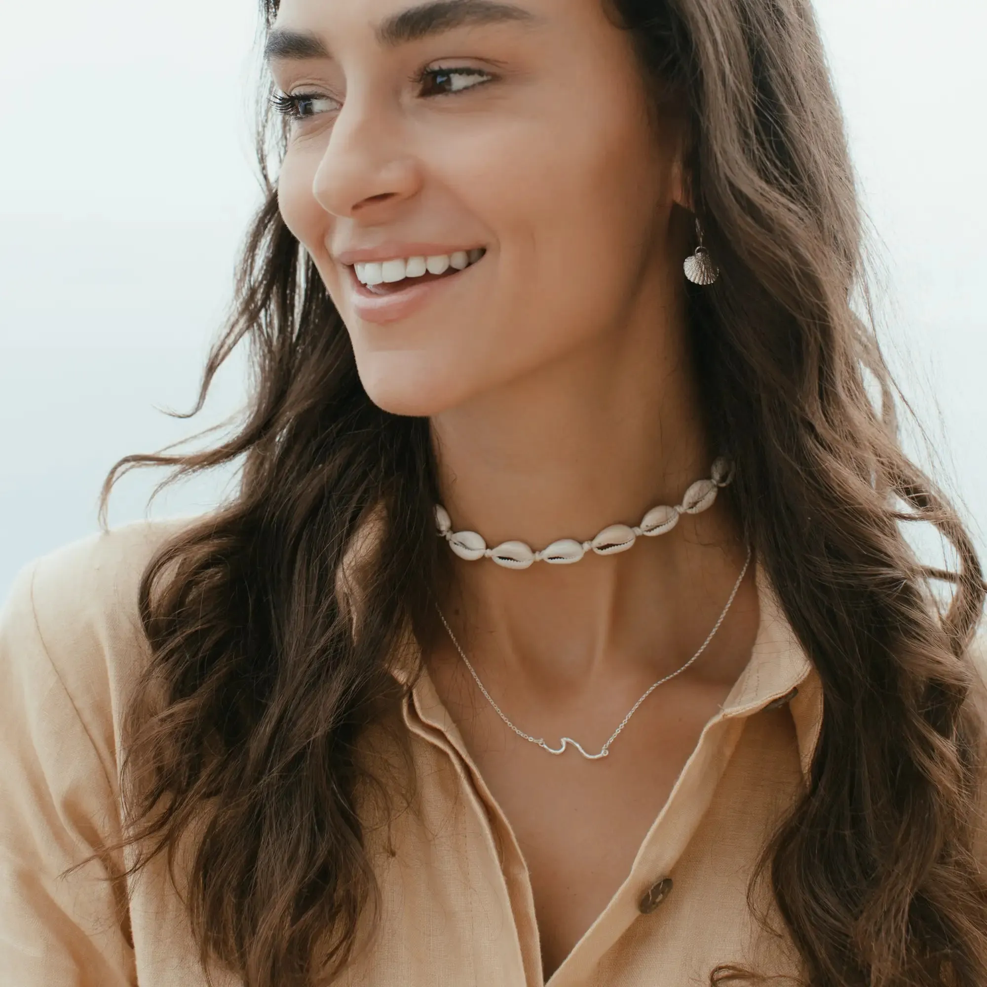 Asri Hammered Wave Necklace