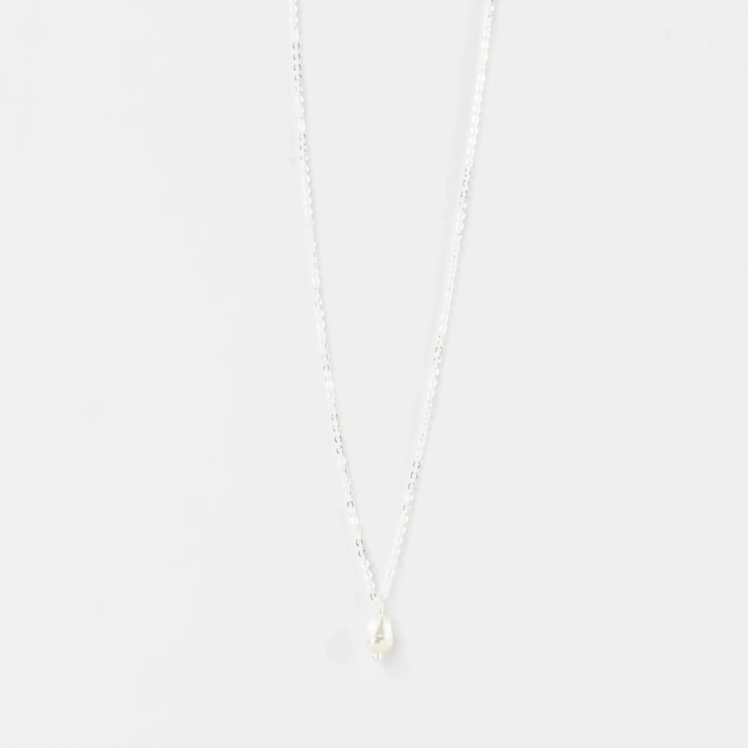 Asri Pearl Drop Necklace