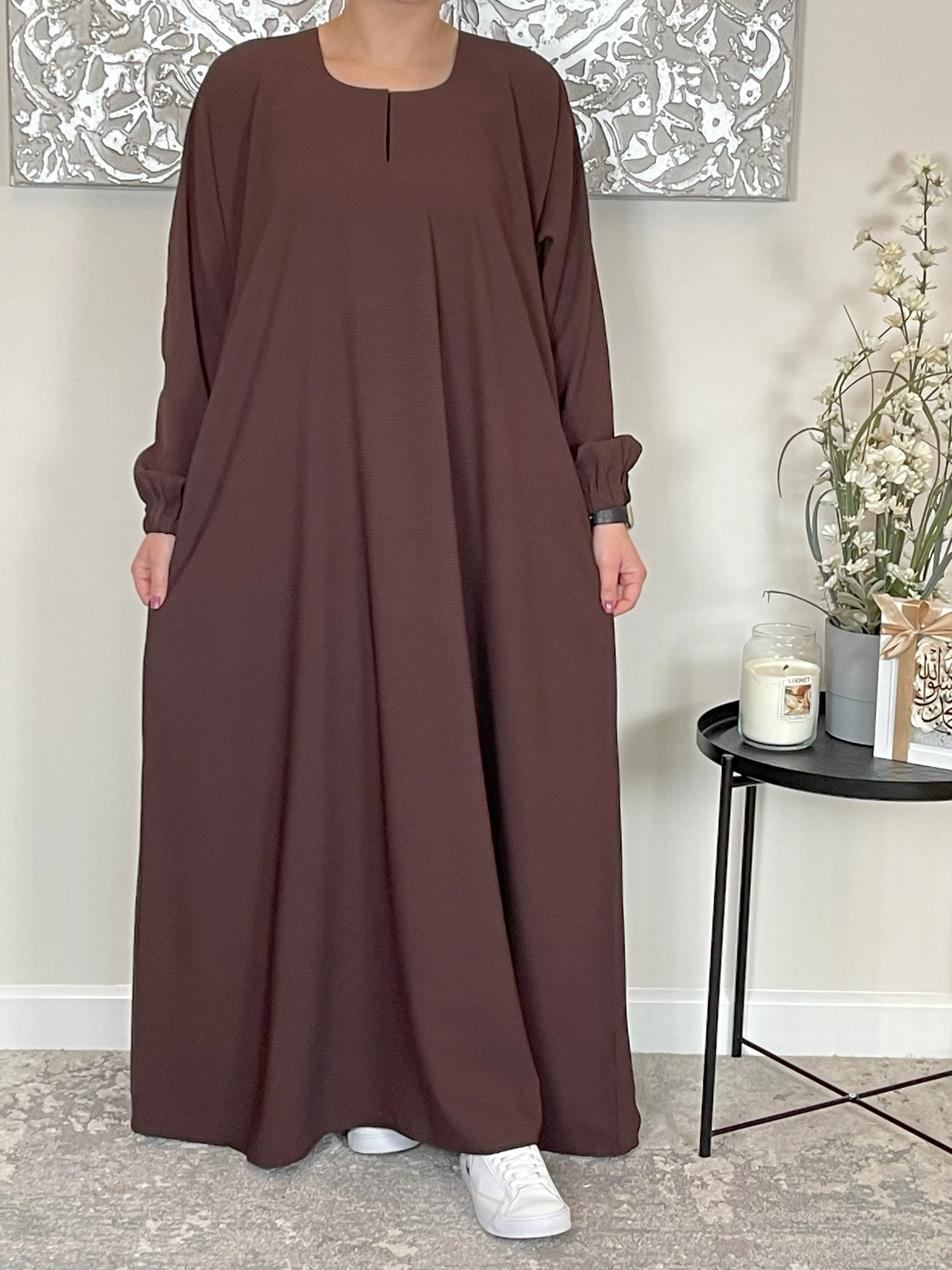Chocolate Brown Ribbed Closed Abaya