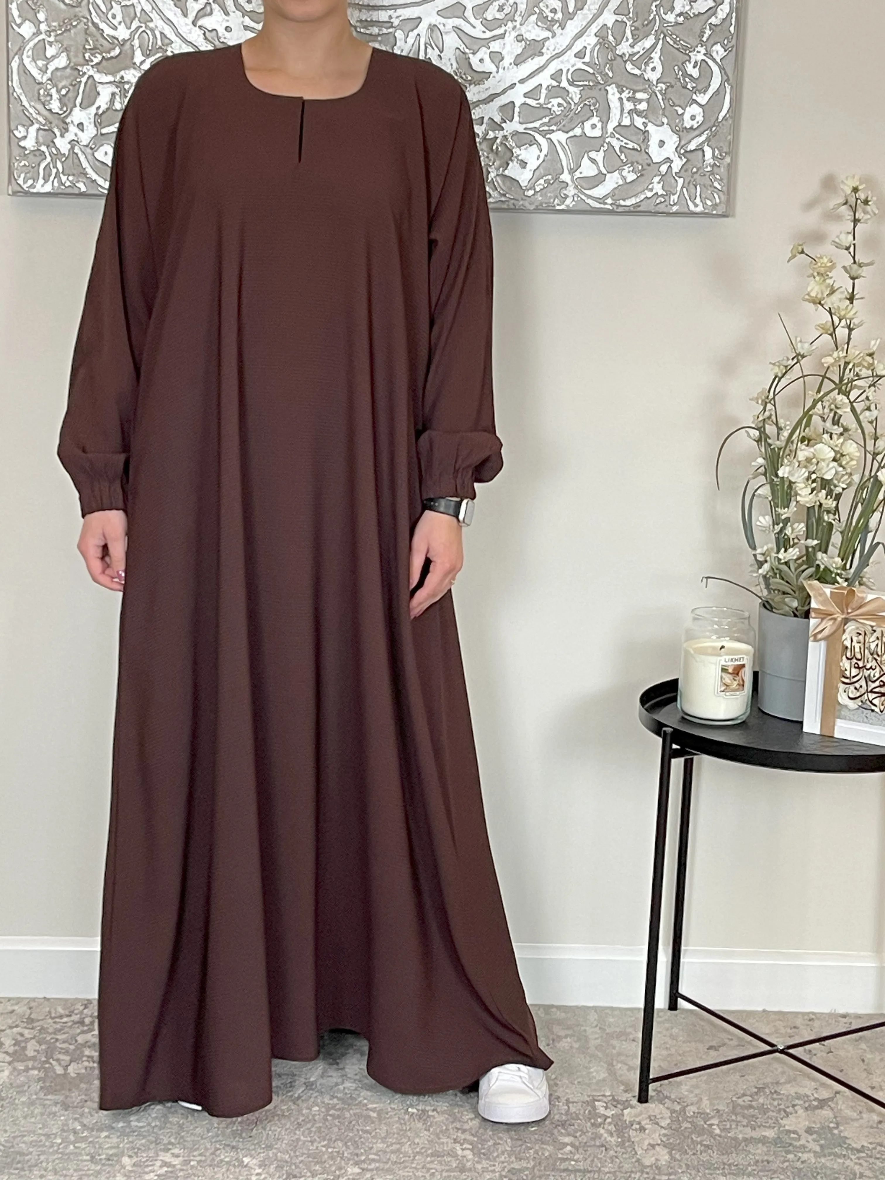 Chocolate Brown Ribbed Closed Abaya