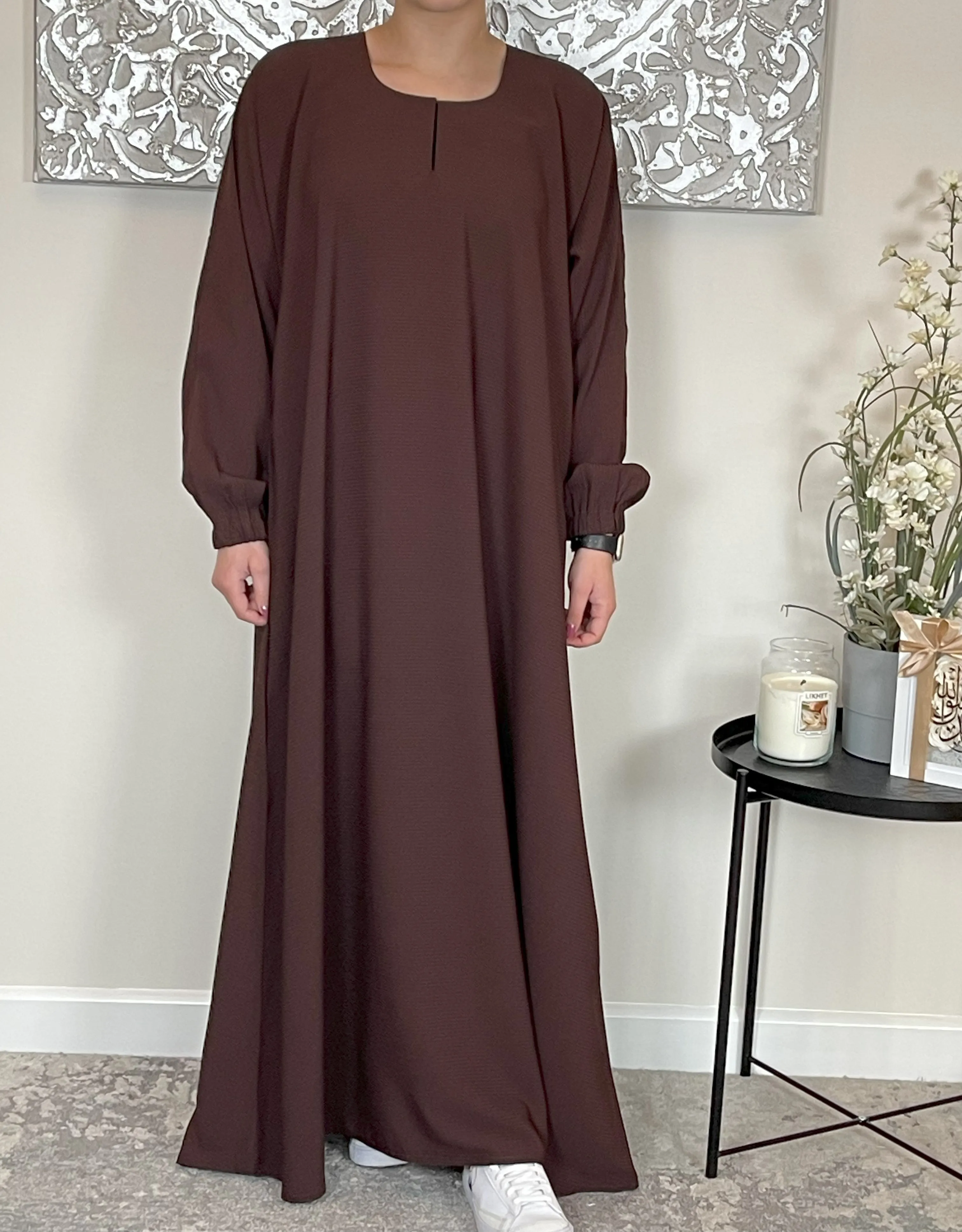 Chocolate Brown Ribbed Closed Abaya