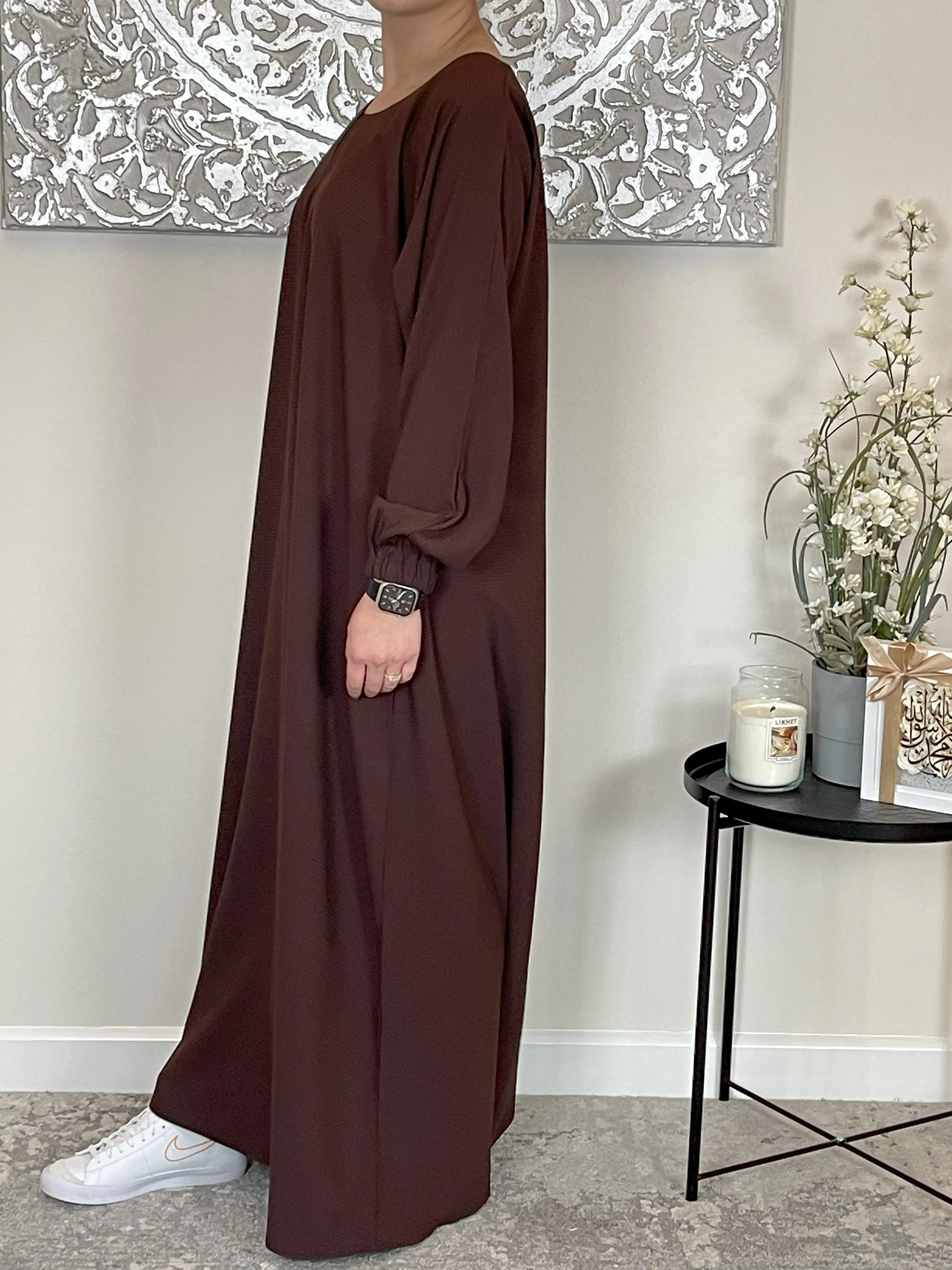 Chocolate Brown Ribbed Closed Abaya