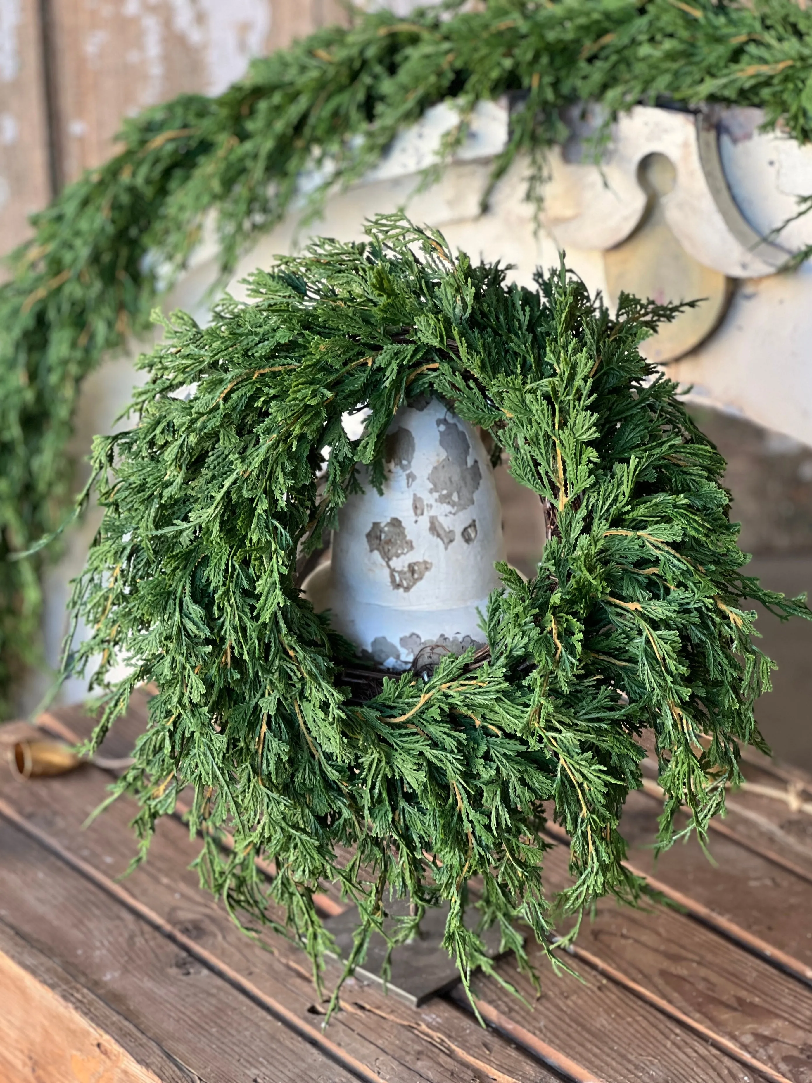 Emerald Falls Candle Ring | 14"