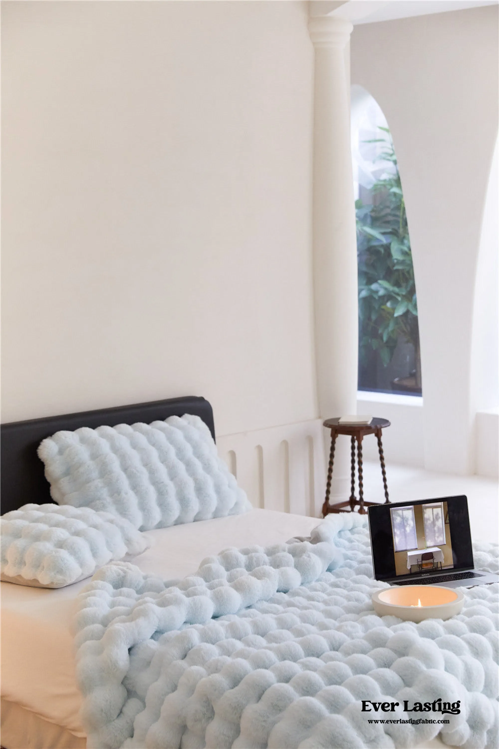 Fluffy Plush Throw Blanket / Gray