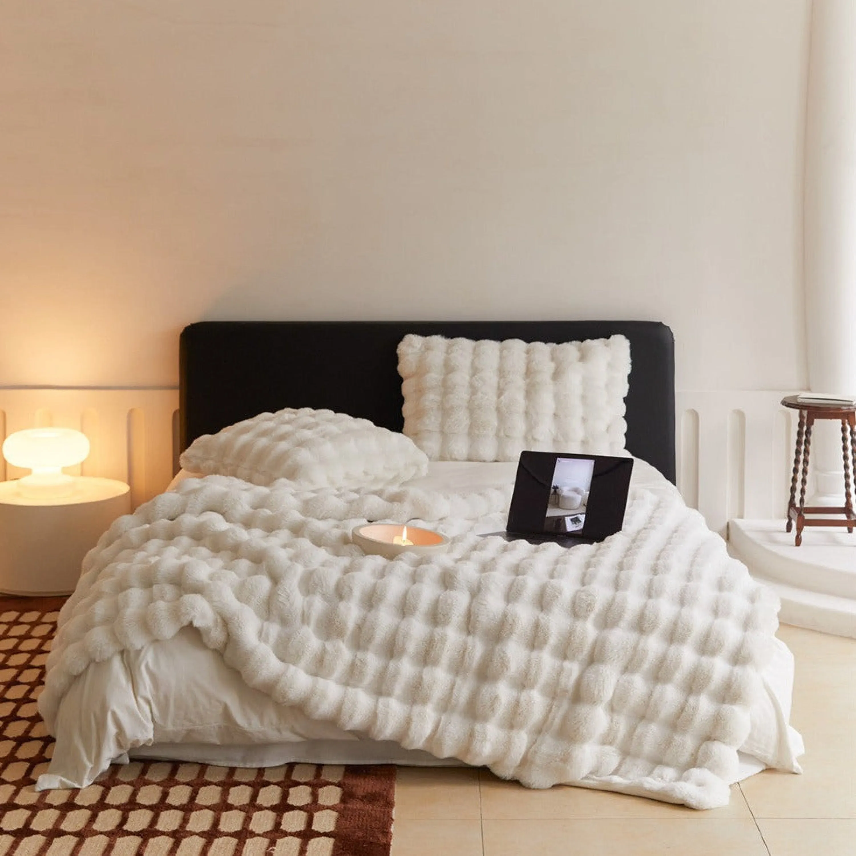 Fluffy Plush Throw Blanket / Gray
