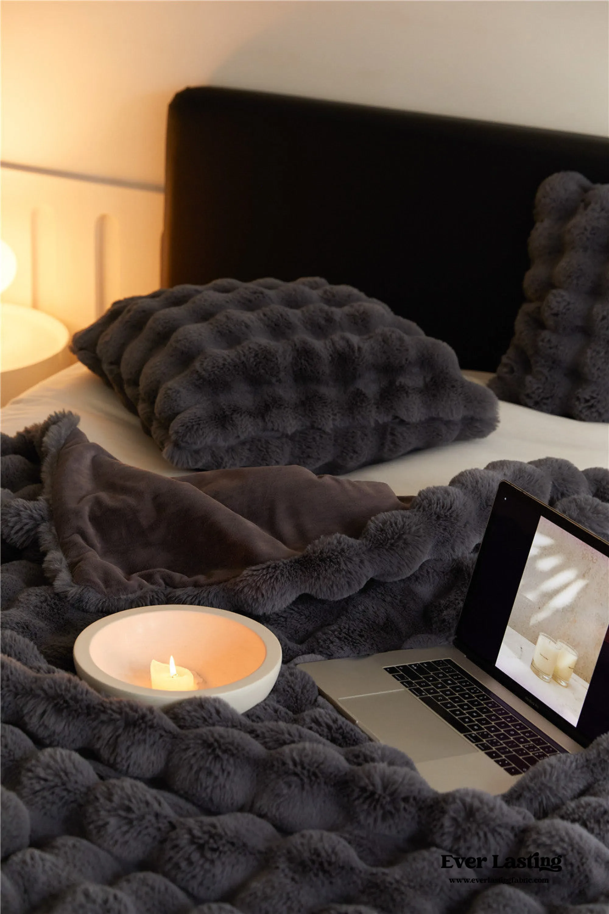 Fluffy Plush Throw Blanket / Gray