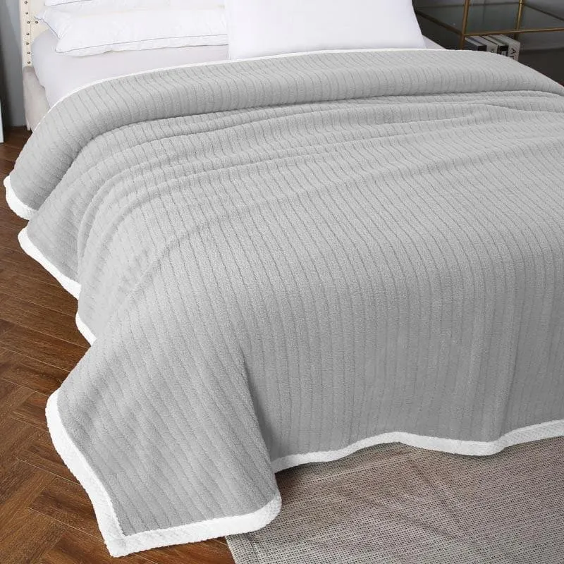 Idyllic Snigu Grey Polyester Blanket