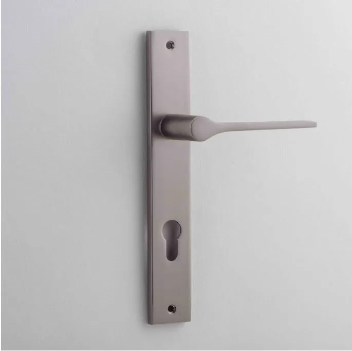 IVER COMO LEVER RECTANGULAR BACKPLATE