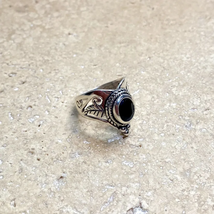 Onyx Ring - Raya